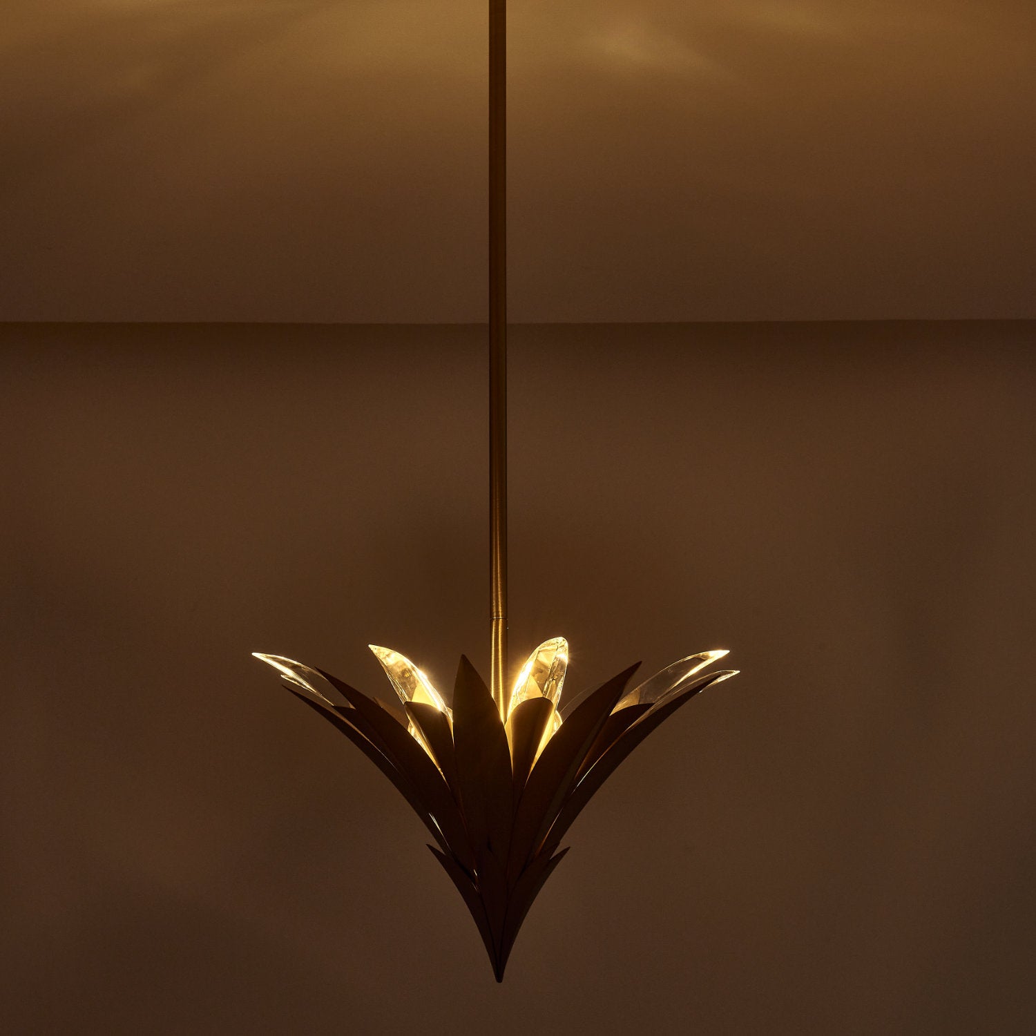 16'' Roche 3 Light Winter Brass Pendant