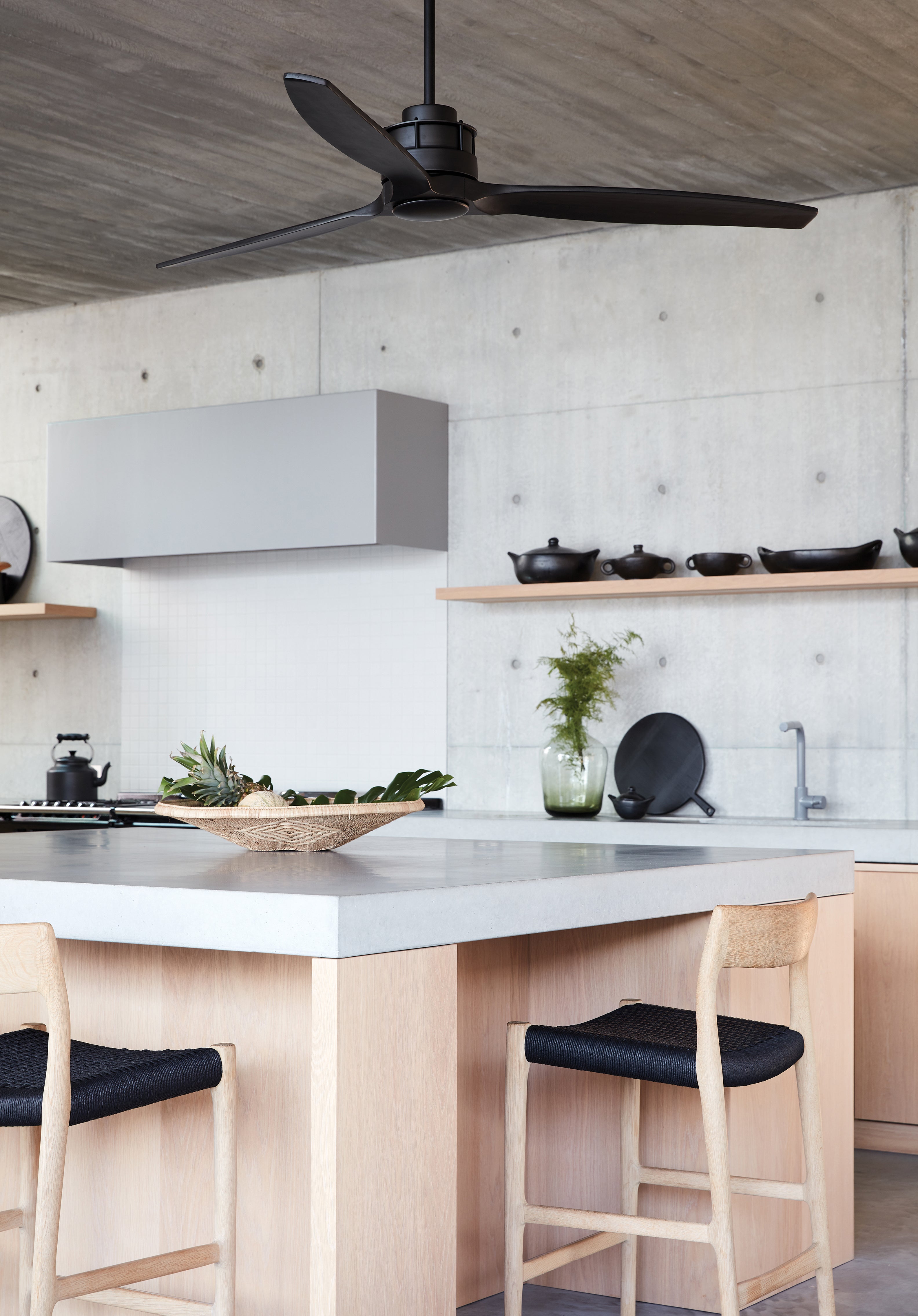 Akmani 60" DC Fan Black w/Black Wood Blades (Remote Included)