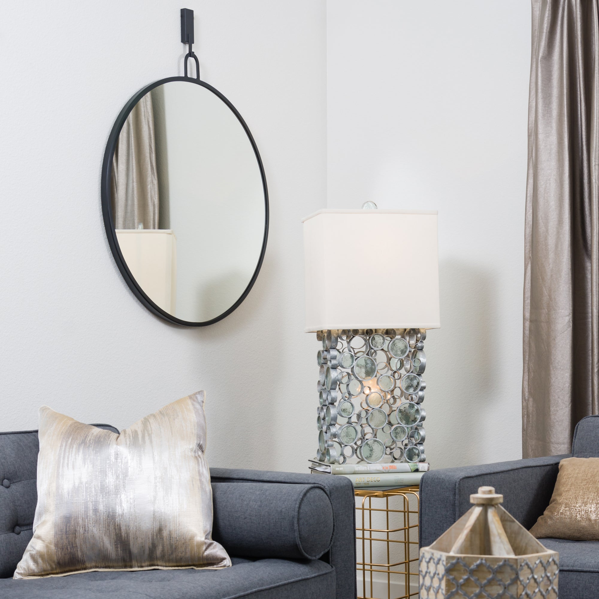 Stopwatch 30-in Round Accent Mirror