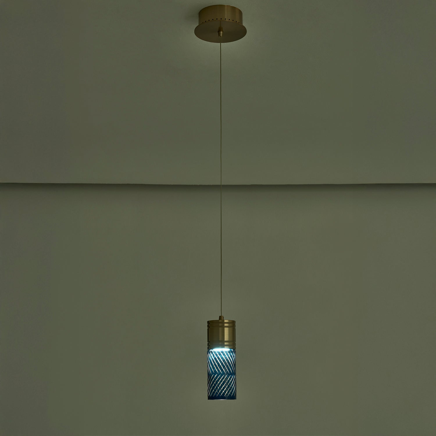 8.5'' Kiriko 1 Light Winter Brass Pendant