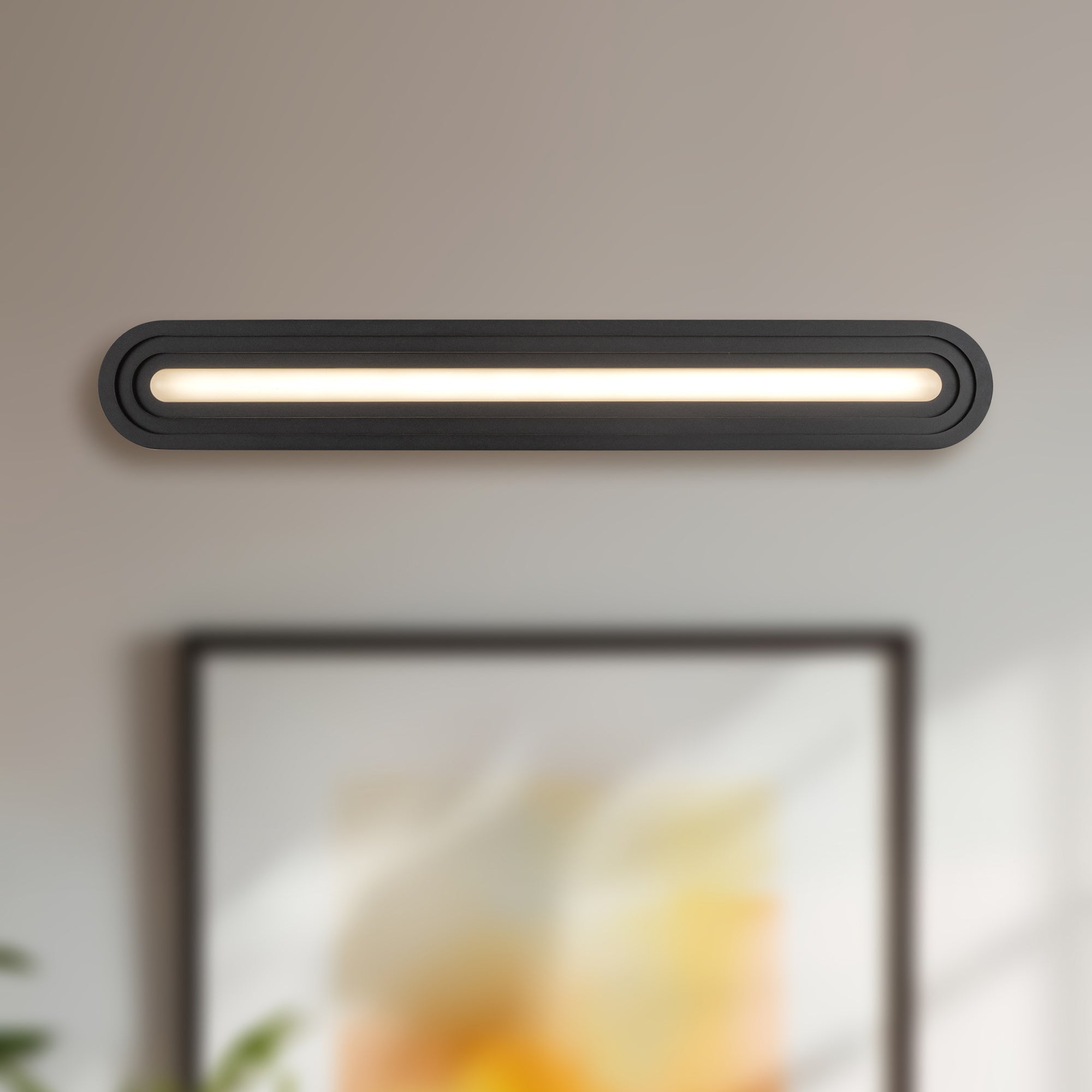 Arco 32-in Aluminum Vanity Light