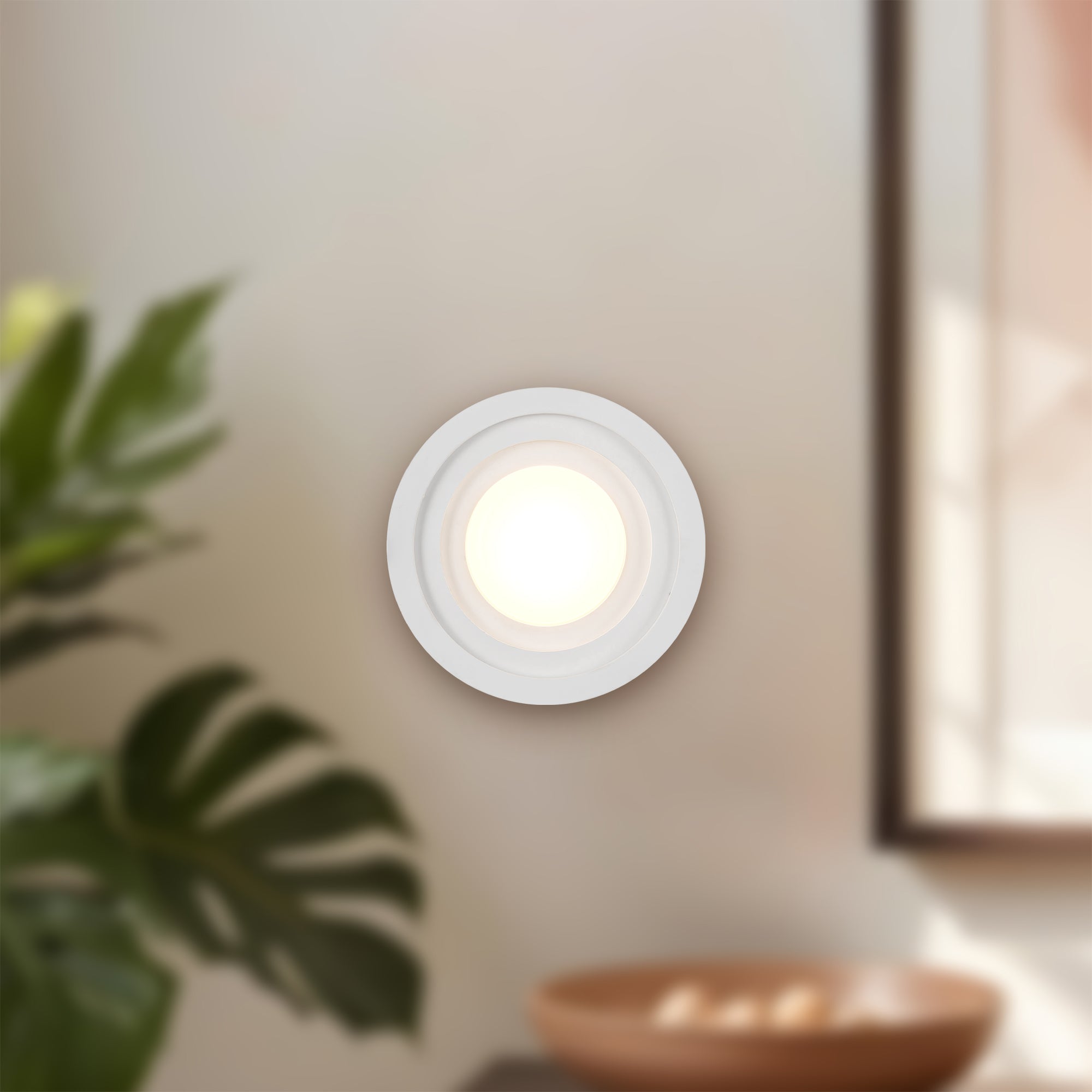Arco 5-in Aluminum Acrylic Wall Sconce