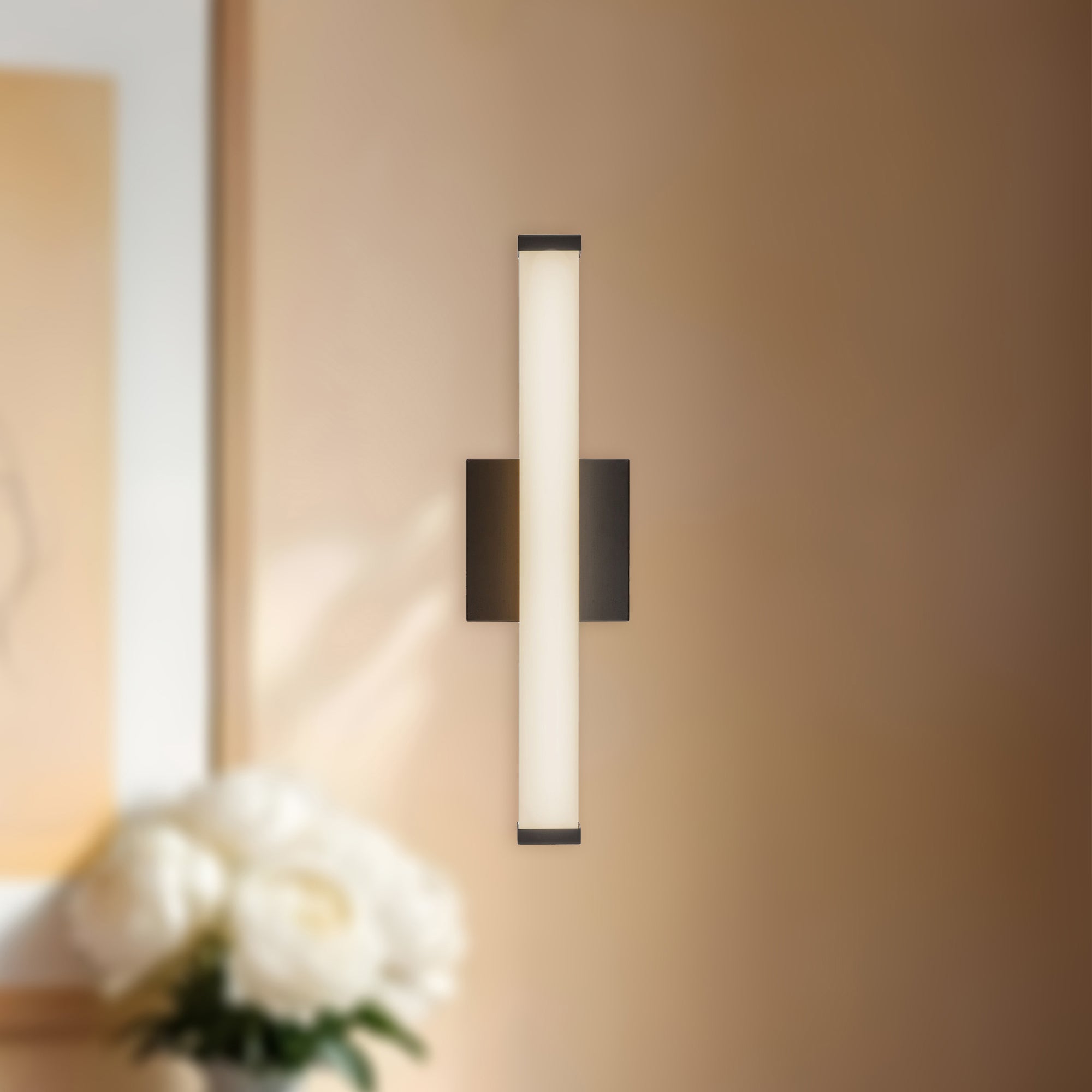 Geri 18-in Aluminum Steel Acrylic Wall Sconce