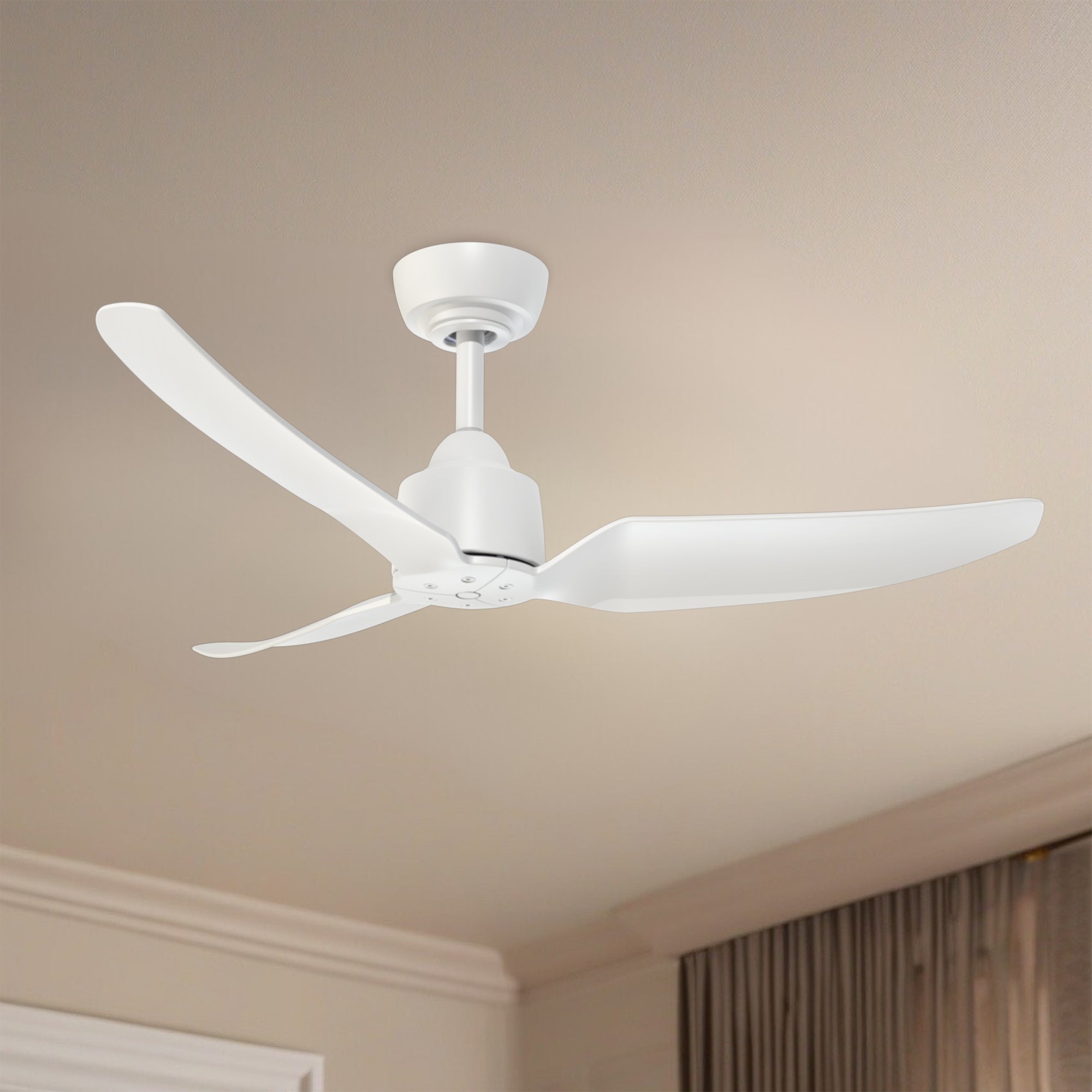 Hugo 42-in White Reversible DC Ceiling Fan