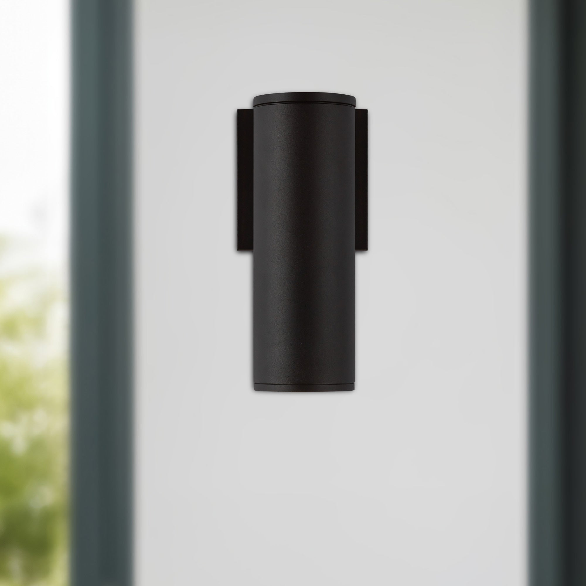 Lorna 9-in (3-in Dia.) Aluminum Outdoor Wall Sconce