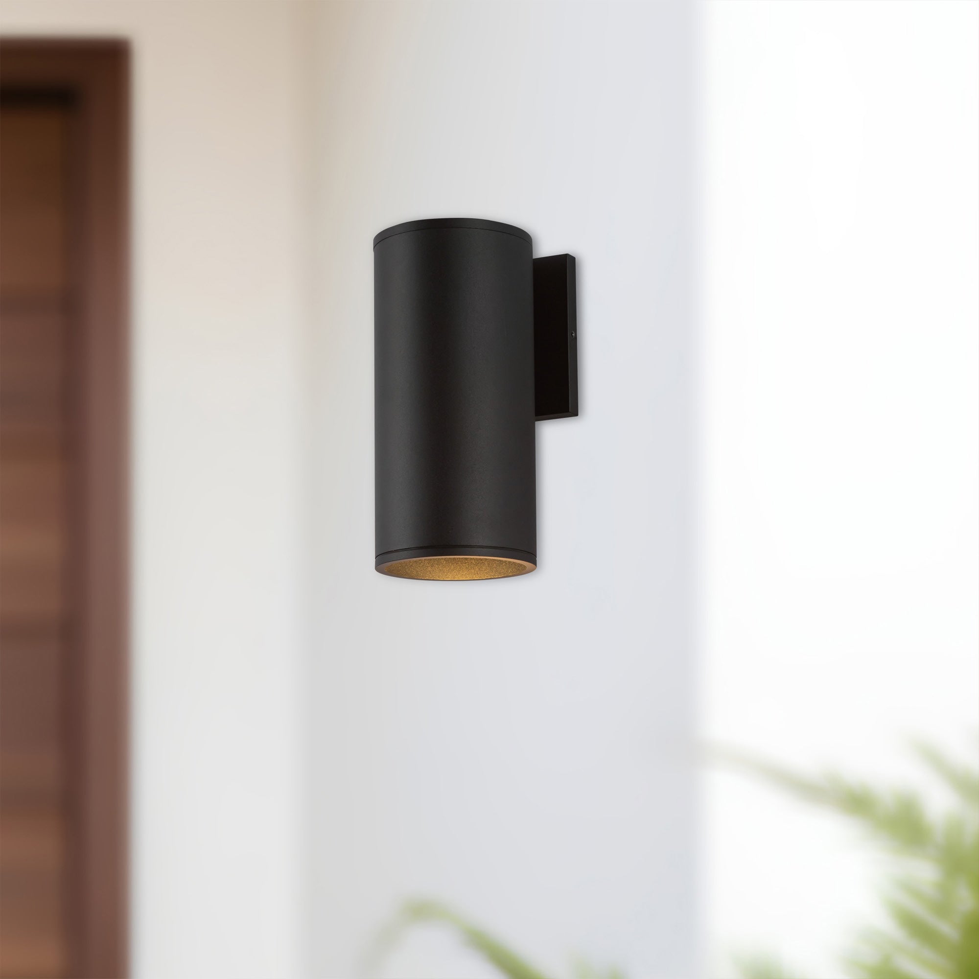 Lorna 9-in (4-in Dia.) Aluminum Outdoor Wall Sconce