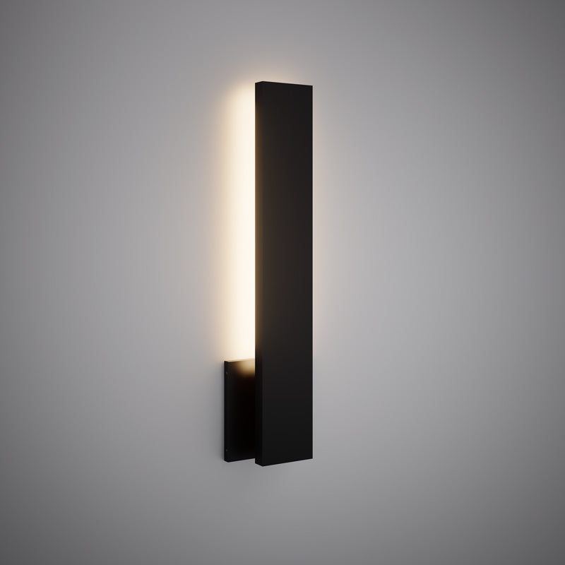 Blade 16-in wall light Black powder Coated Dimmable 18W