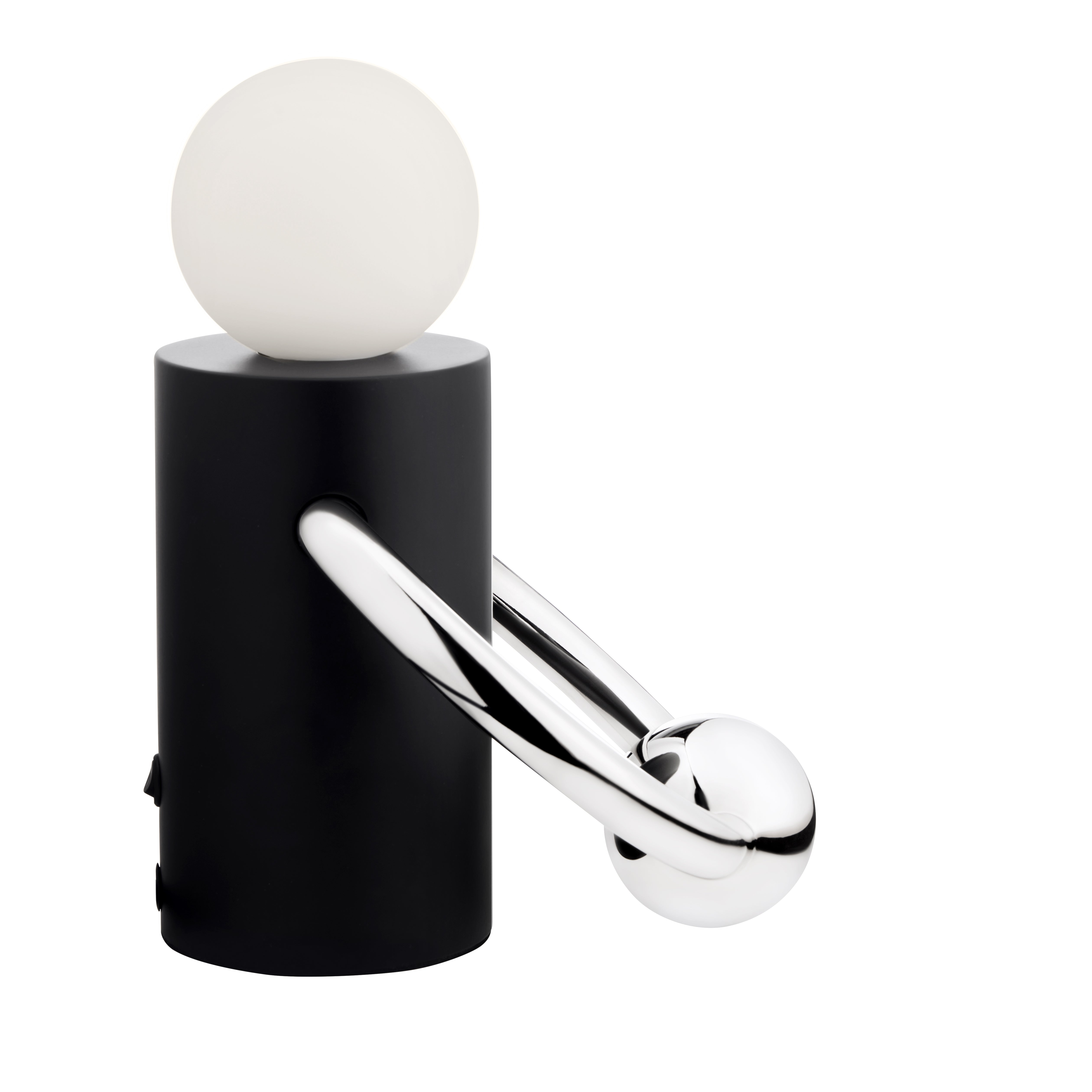 septum-8-in-steel-table-lamp