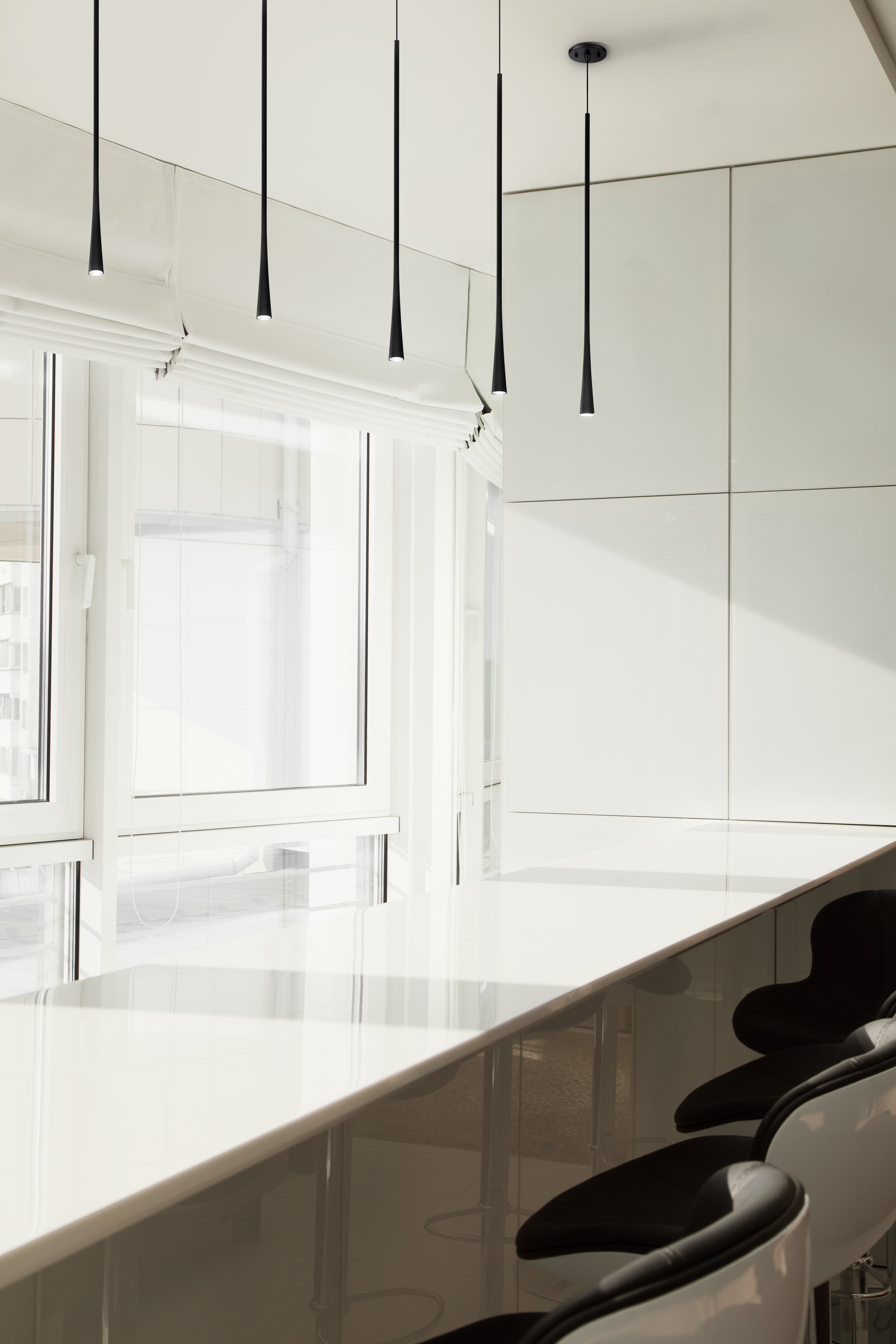 Taper 32-in Aluminum Pendant
