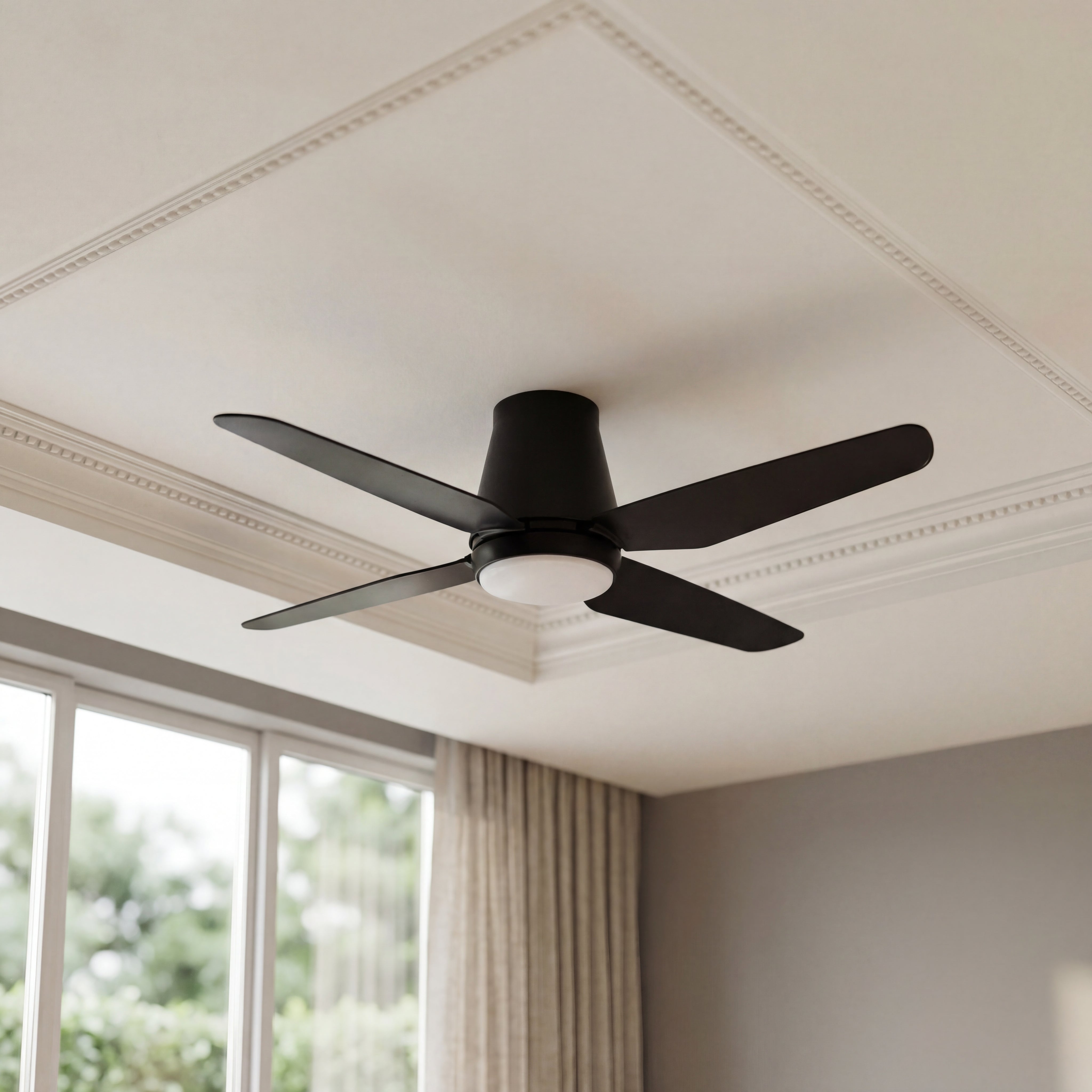 Aria Hugger 52 Inch Black Fan with 1 Light and Remote