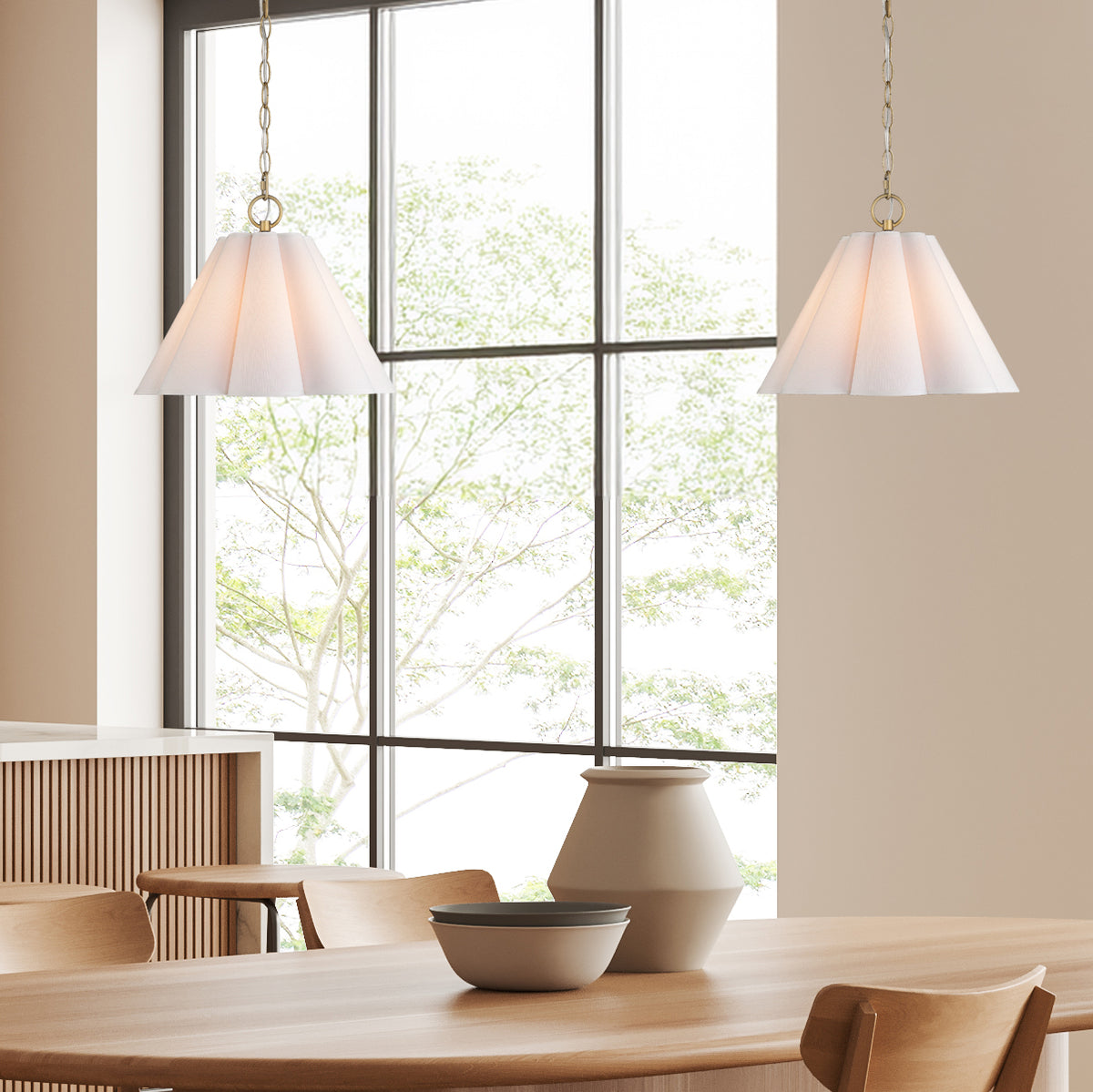 Isabella Scalloped 14-inch 1-light Luxe Gold and Off White Linen Pendant with White Linen Fabric Shade