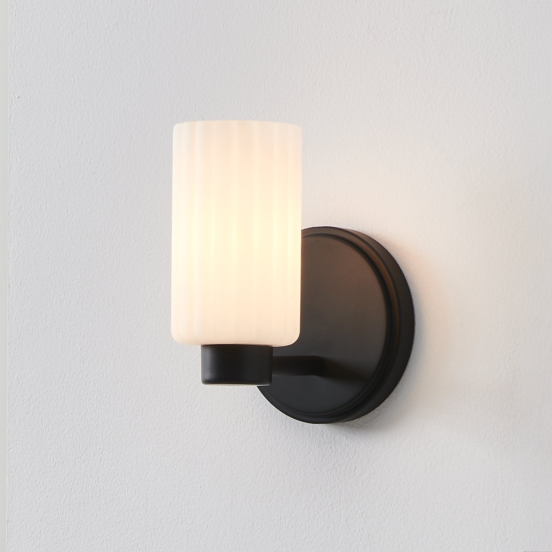 Bedminster 5-inch 1-light Matte Black Vanity Light with Etched Opal Ribbed Glass Shade
