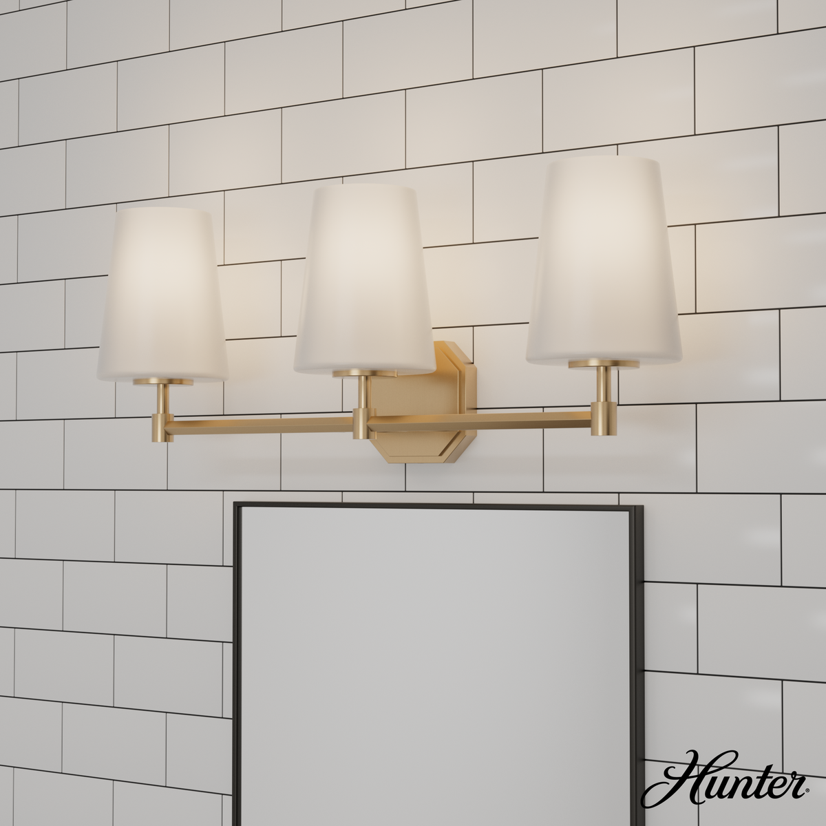 Van Nuys 9-inch 1-light Alturas Gold Wall Sconce with Clear Glass