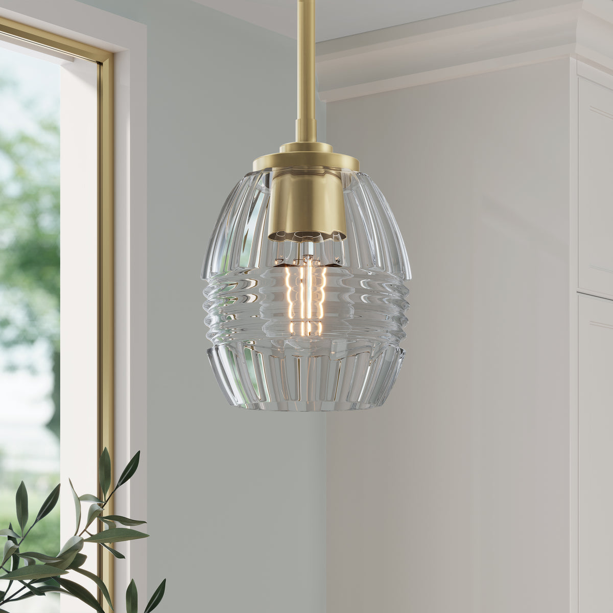 7.5'' Miravelle Vintage Brass 1 Light Mini Pendant
