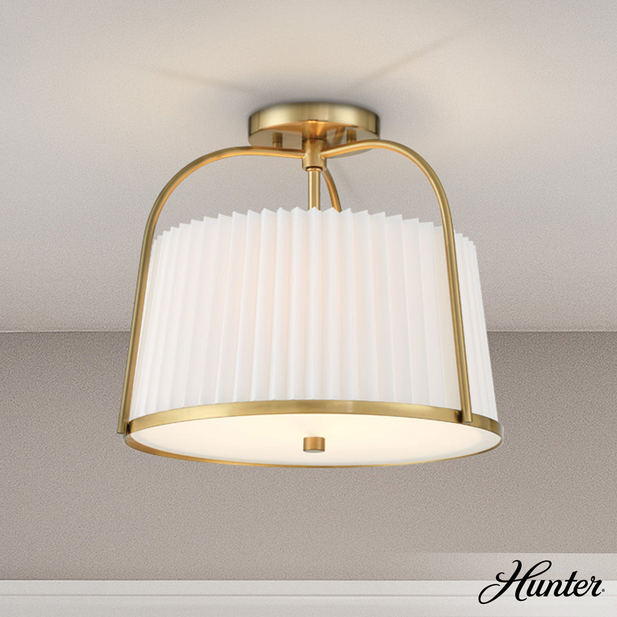 Nolita 5-inch 1-light Alturas Gold Pendant with Cased White Glass