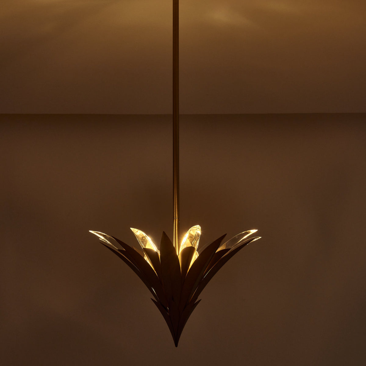 16'' Roche 3 Light Winter Brass Pendant
