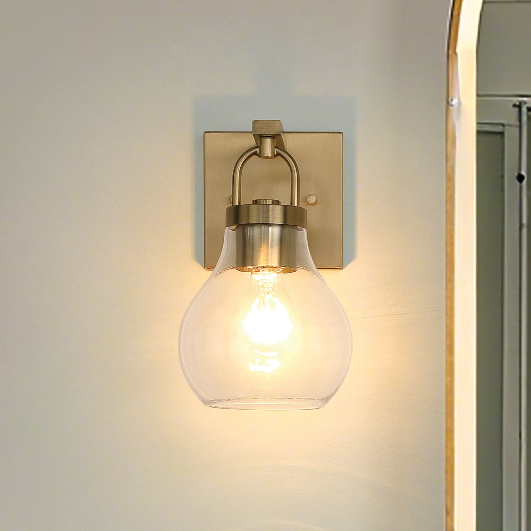 Mansfield 6-inch 1-light Champagne Gold Vanity Light with Clear Glass Shade
