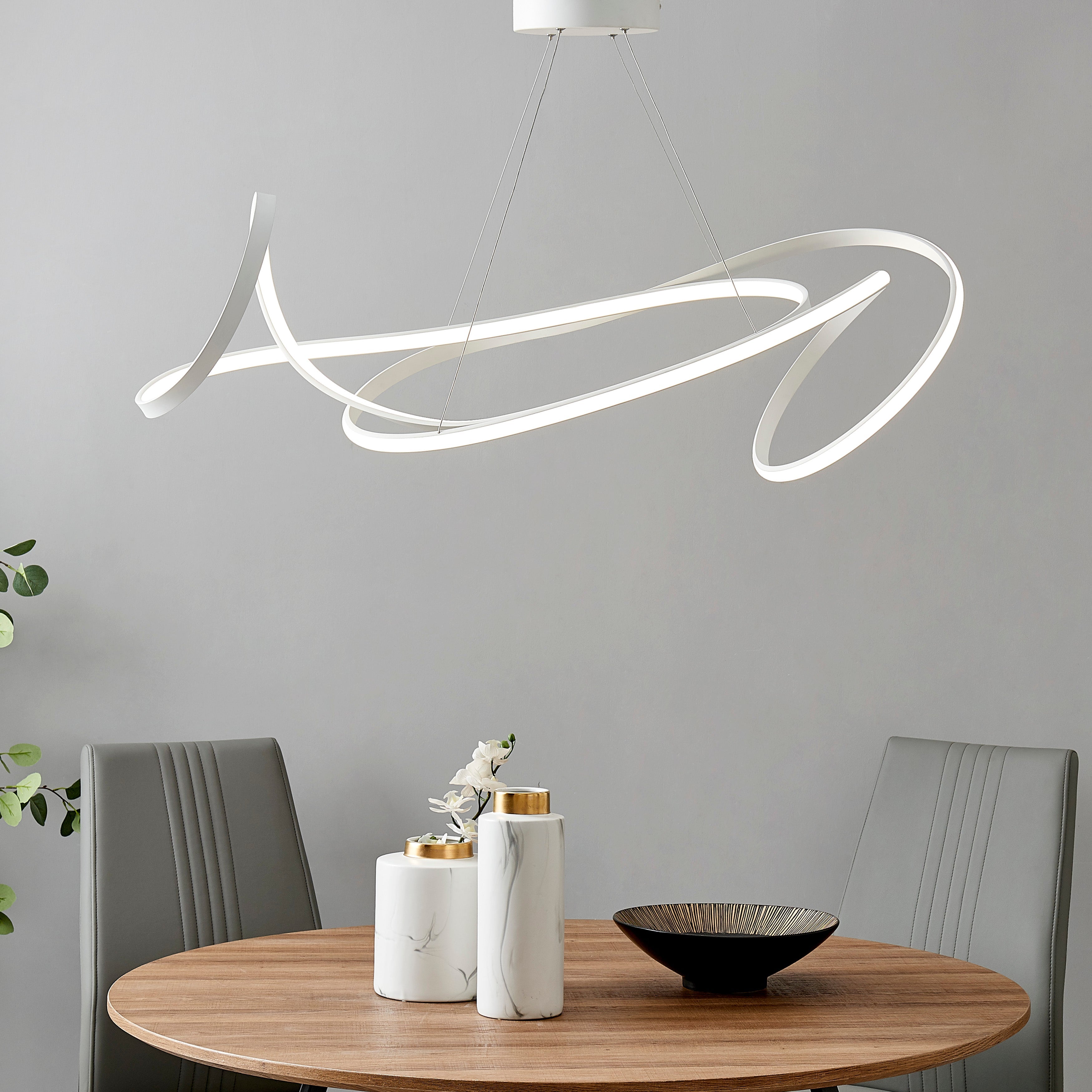 Moscow LED Chandelier | White