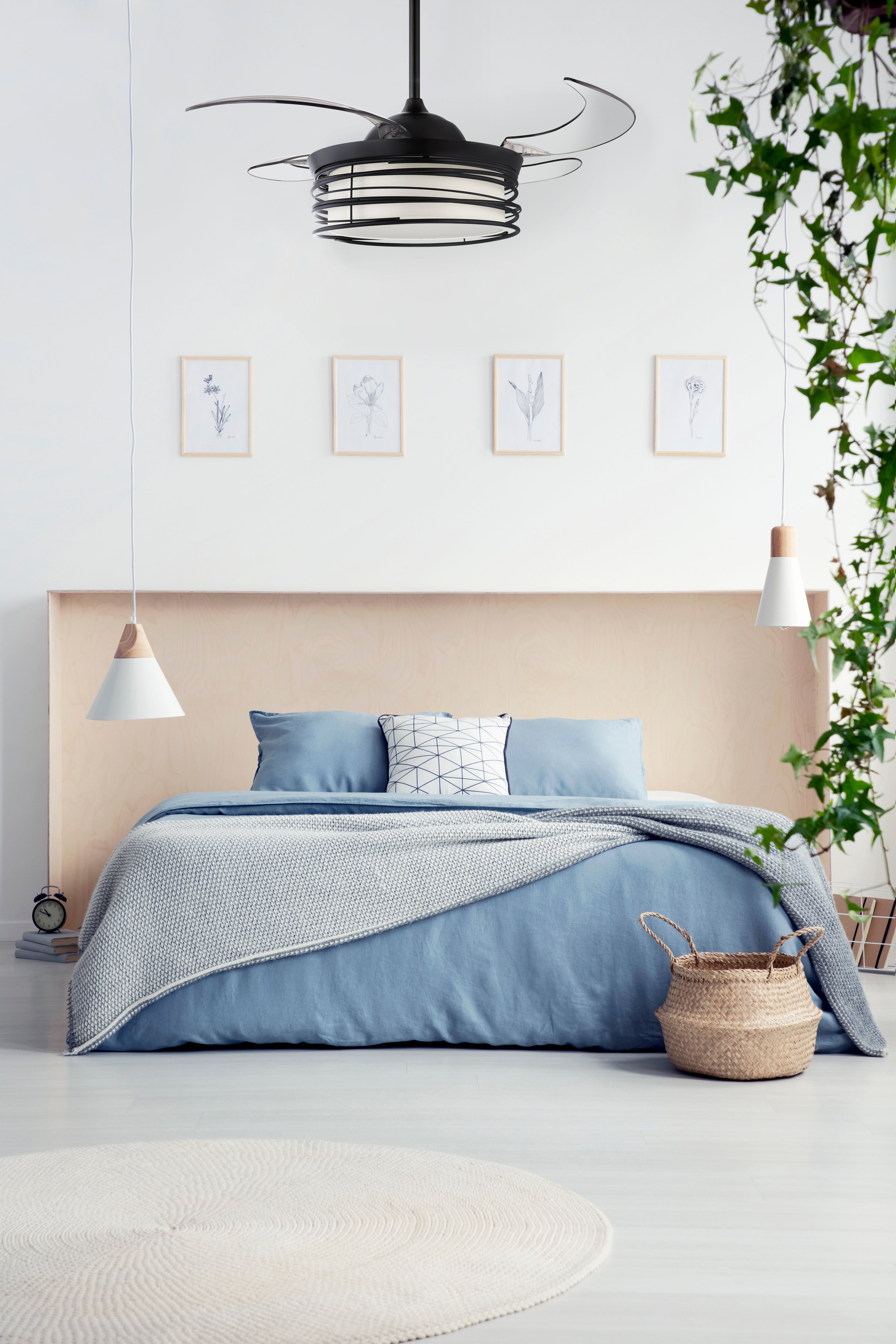 Luna 48 Inch 1 Light Color Adjustable Fan in Black with Retractable Blades