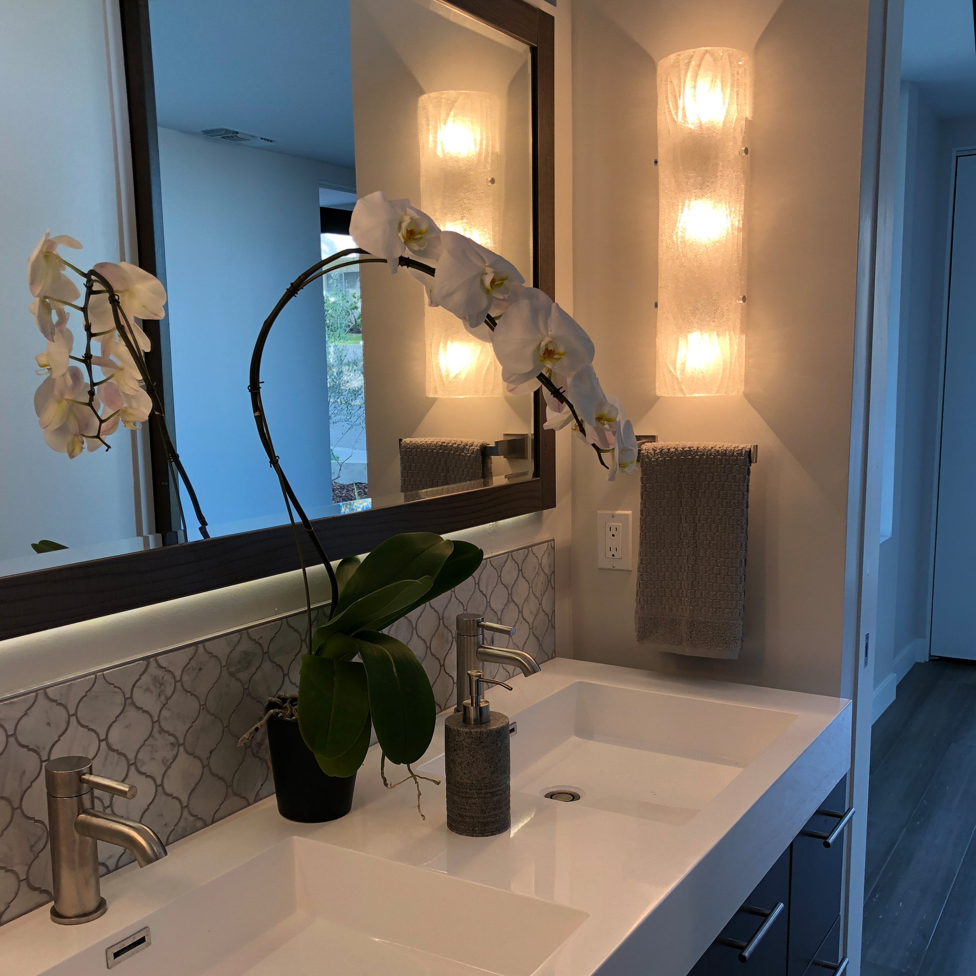 Brilliance 3 Light Wall Sconce Fixture