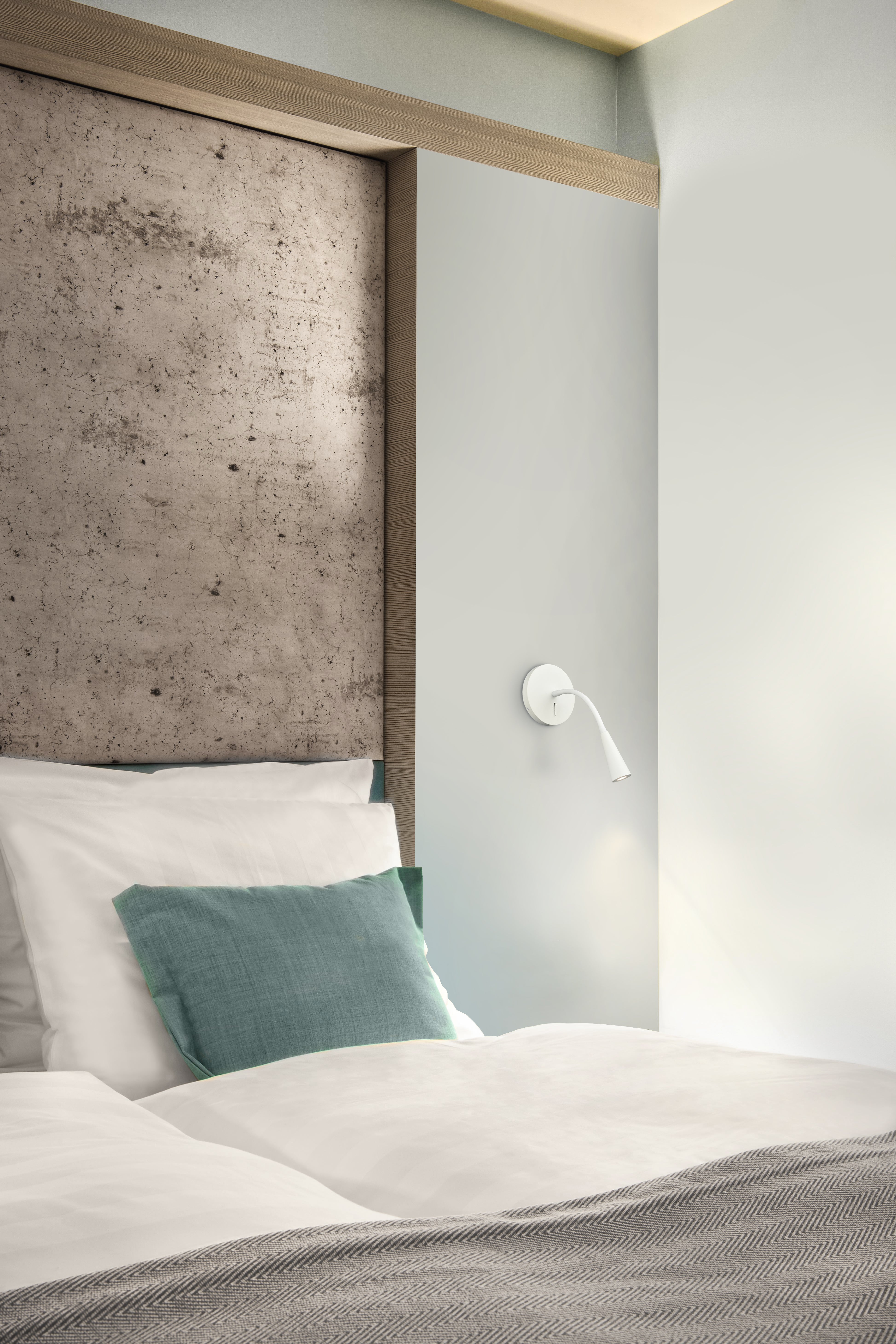 Eton 5-in Aluminum Wall Sconce