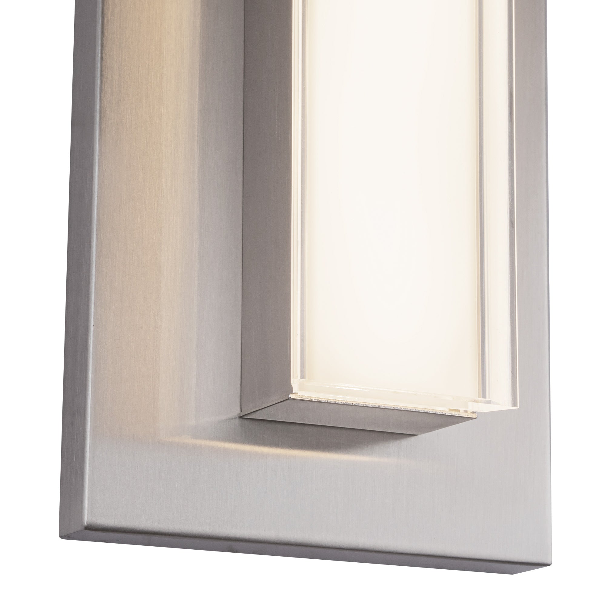Garland 15-in Aluminum Steel Acrylic Wall Sconce