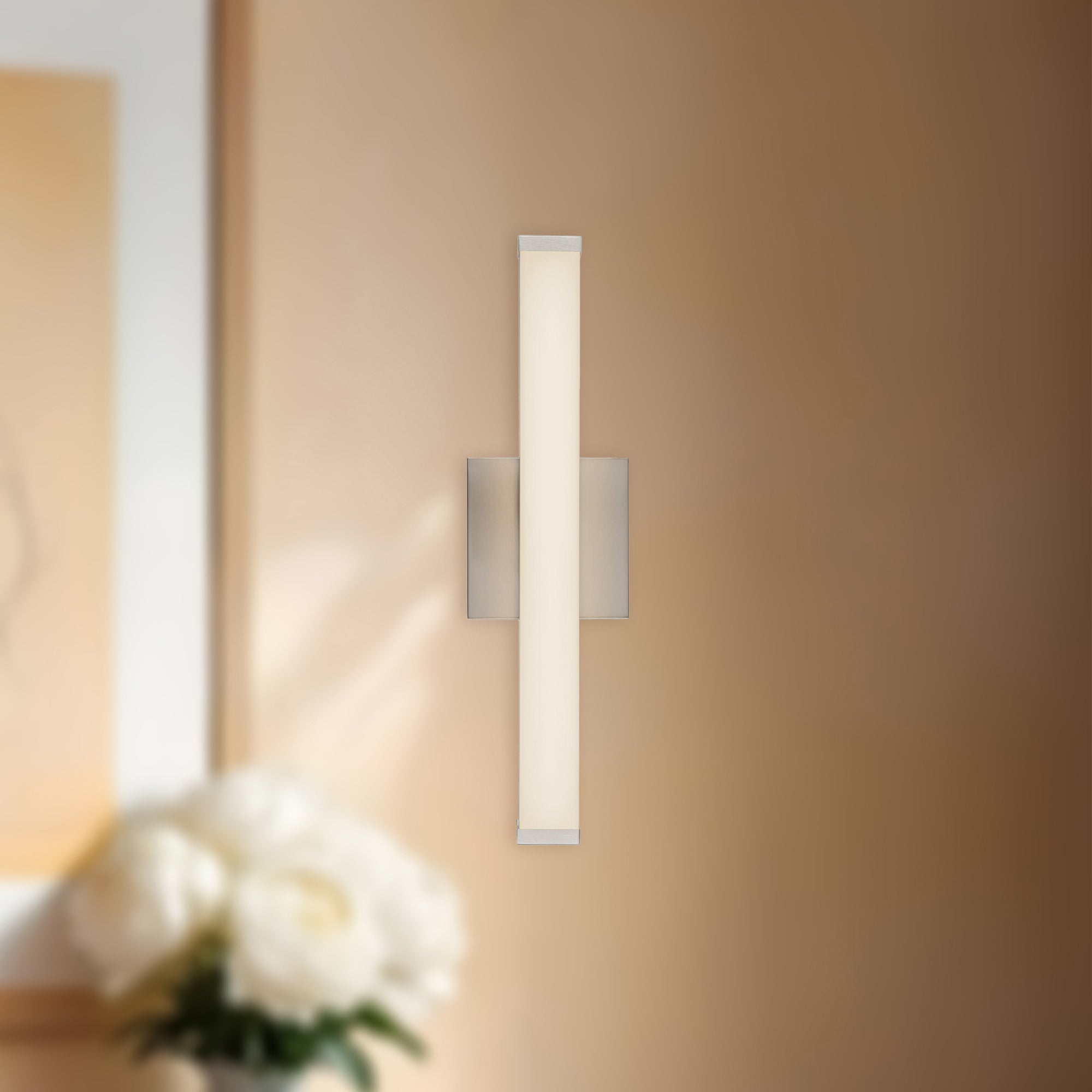 Geri 18-in Aluminum Steel Acrylic Wall Sconce