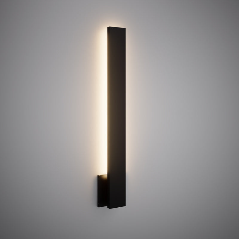 Blade 24-in Aluminum wall light Black powder Coated