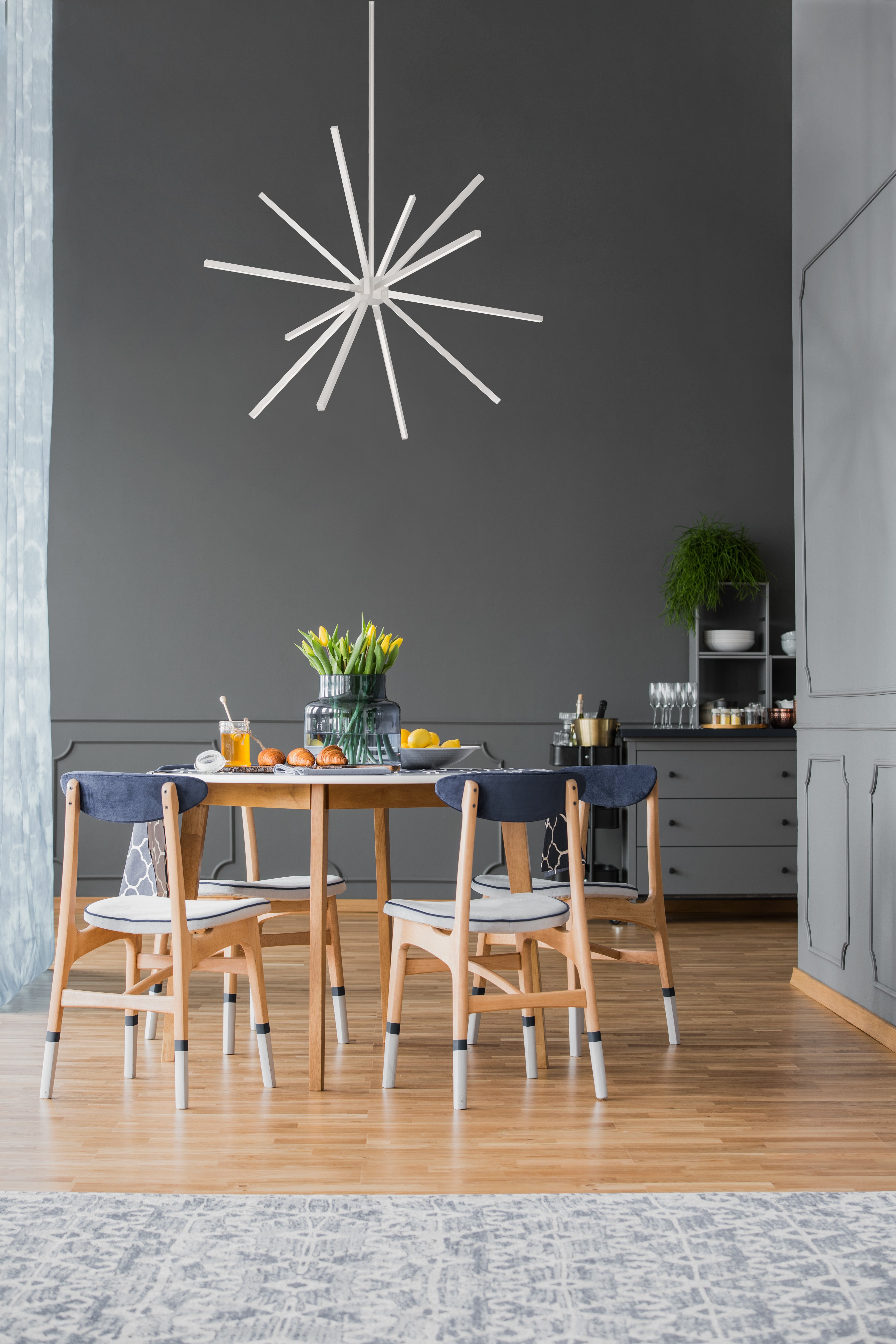 Sirius Minor 32-in Aluminum Chandelier