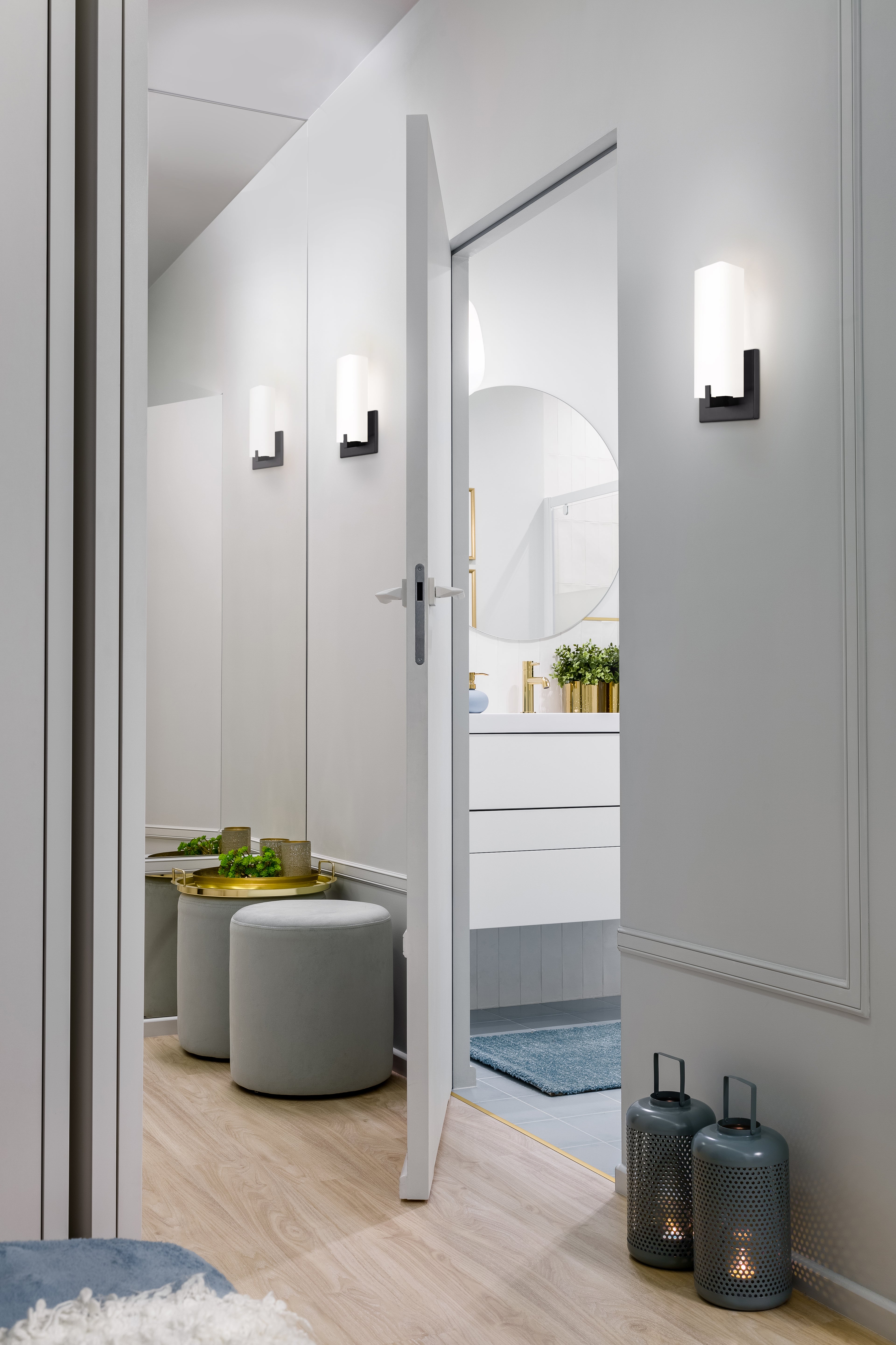 Stratford 12-in Aluminum Wall Sconce