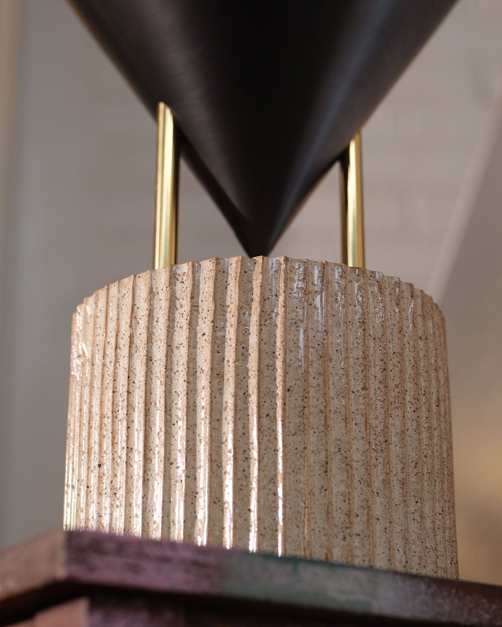 Versus 15-in Brass Table Lamp