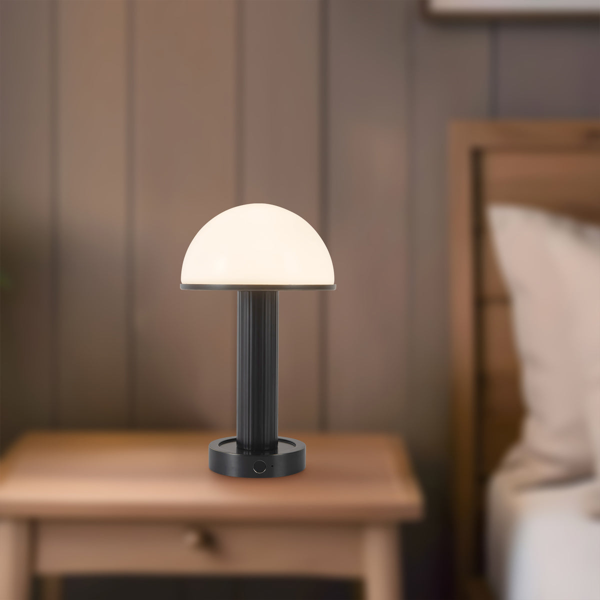 Vienna 9-in Steel Table Lamp