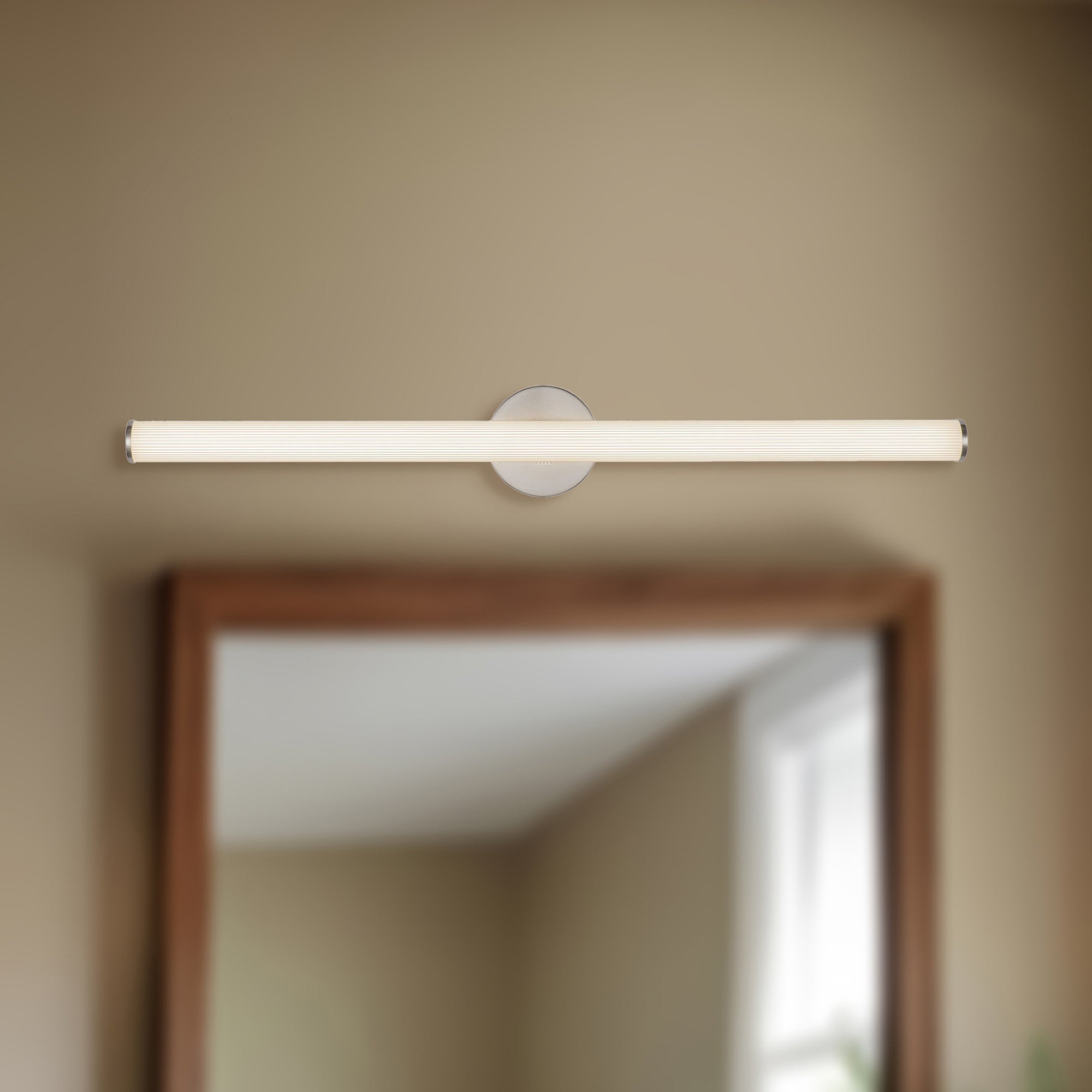 Vire 36-in Aluminum Steel Acrylic Wall Sconce