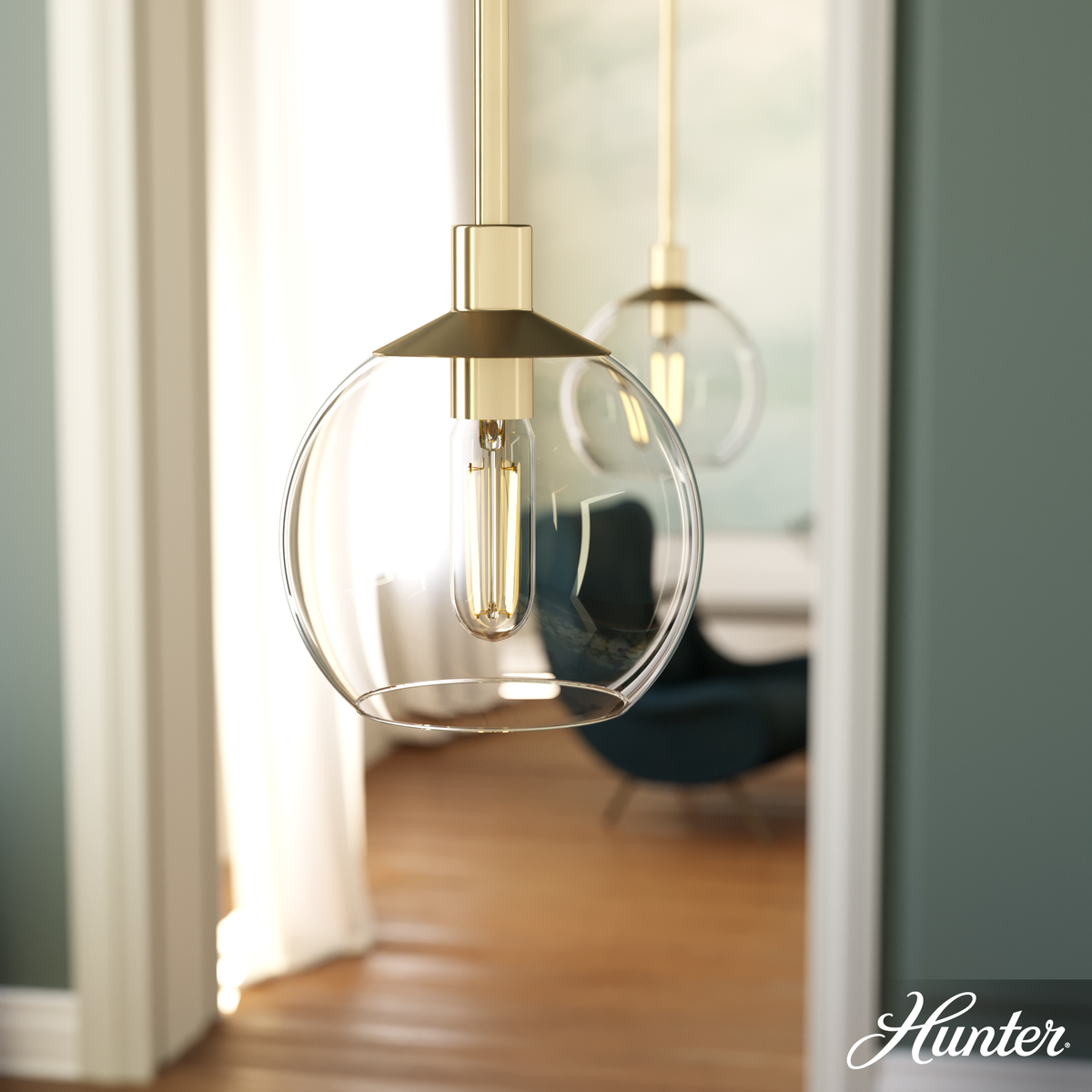 Carrington Isle 16-inch 1-light Matte Black and Luxe Gold Pendant with Matte Black Metal Shade