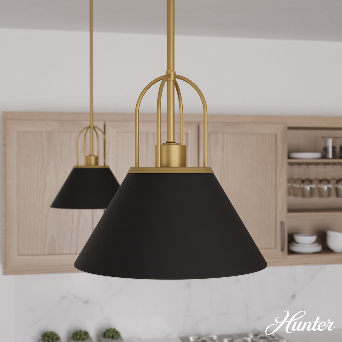 Carrington Isle 12-inch 1-light Matte Black and Luxe Gold Pendant with Matte Black Metal Shade