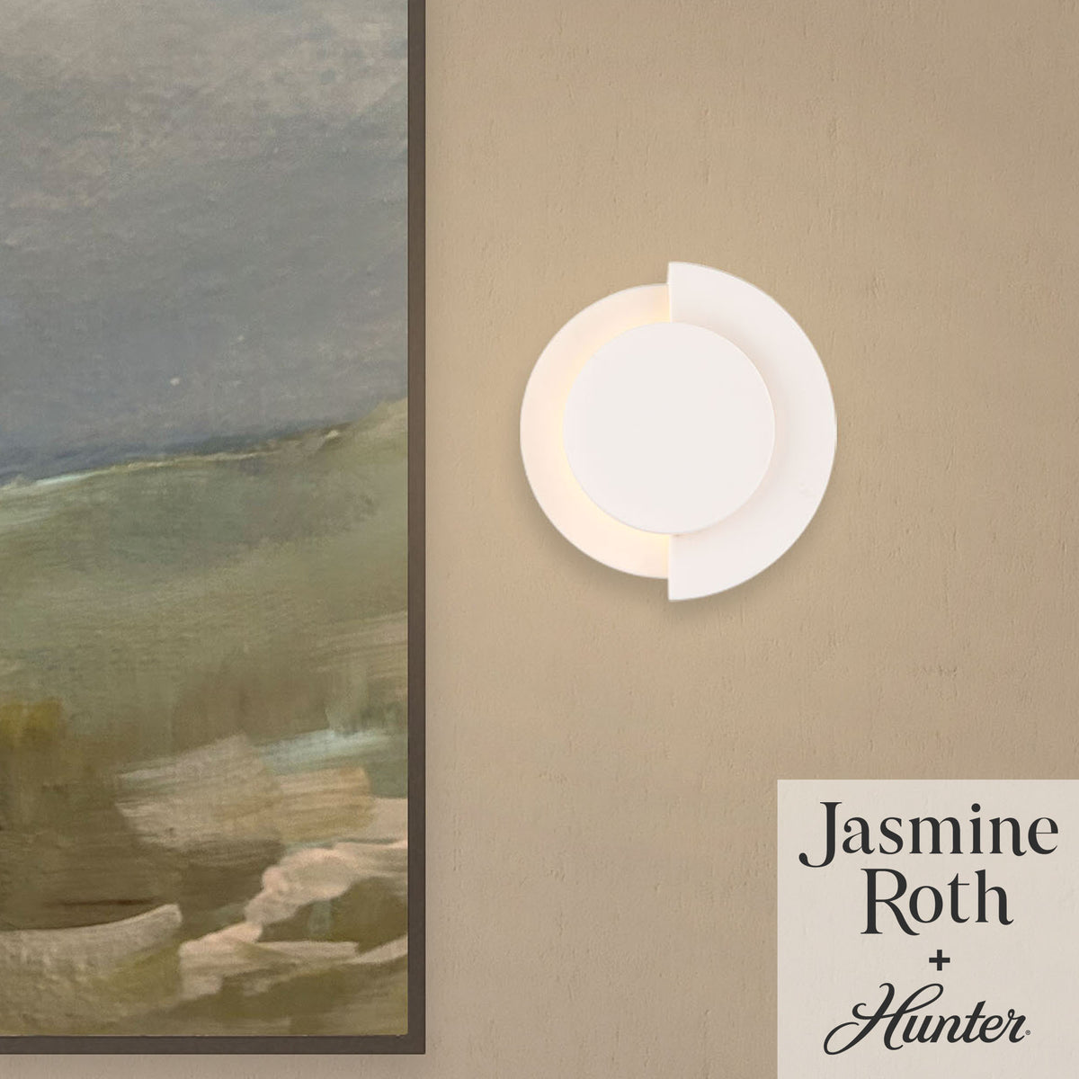 Opaline Crest 8-inch 1-light Matte White Ceramic and Luxe Gold 2500K LED Wall Sconce with Matte White Ceramic Shade