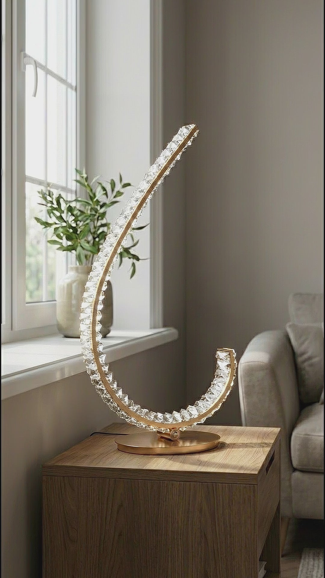 Load video: Grace Crystal Table Lamp | Touch Dimmable 16W LED