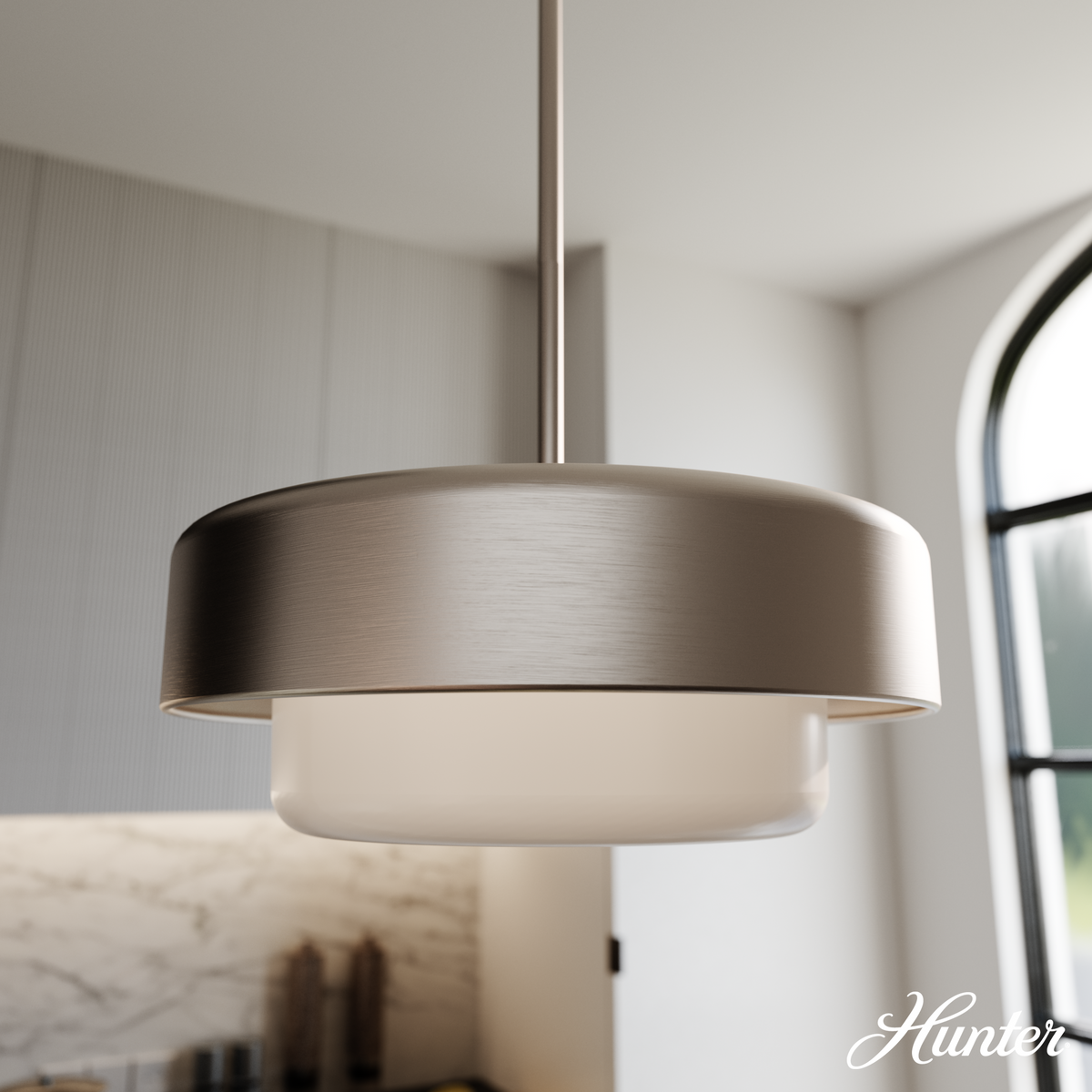 Hartland 13.75-inch 3-light Alturas Gold Round Pendant Cluster with Seeded Glass